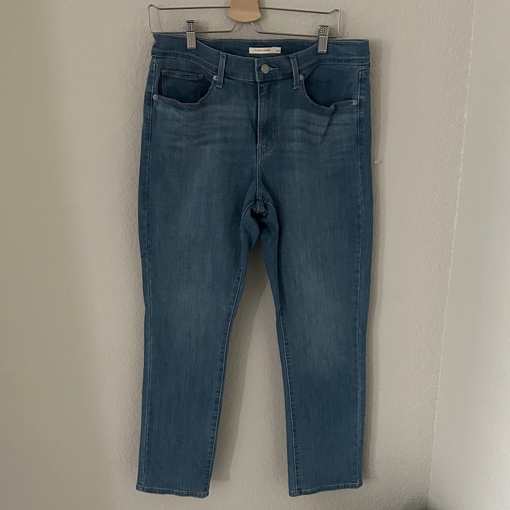 Levi’s Women’s Straight Leg Blue Jeans
